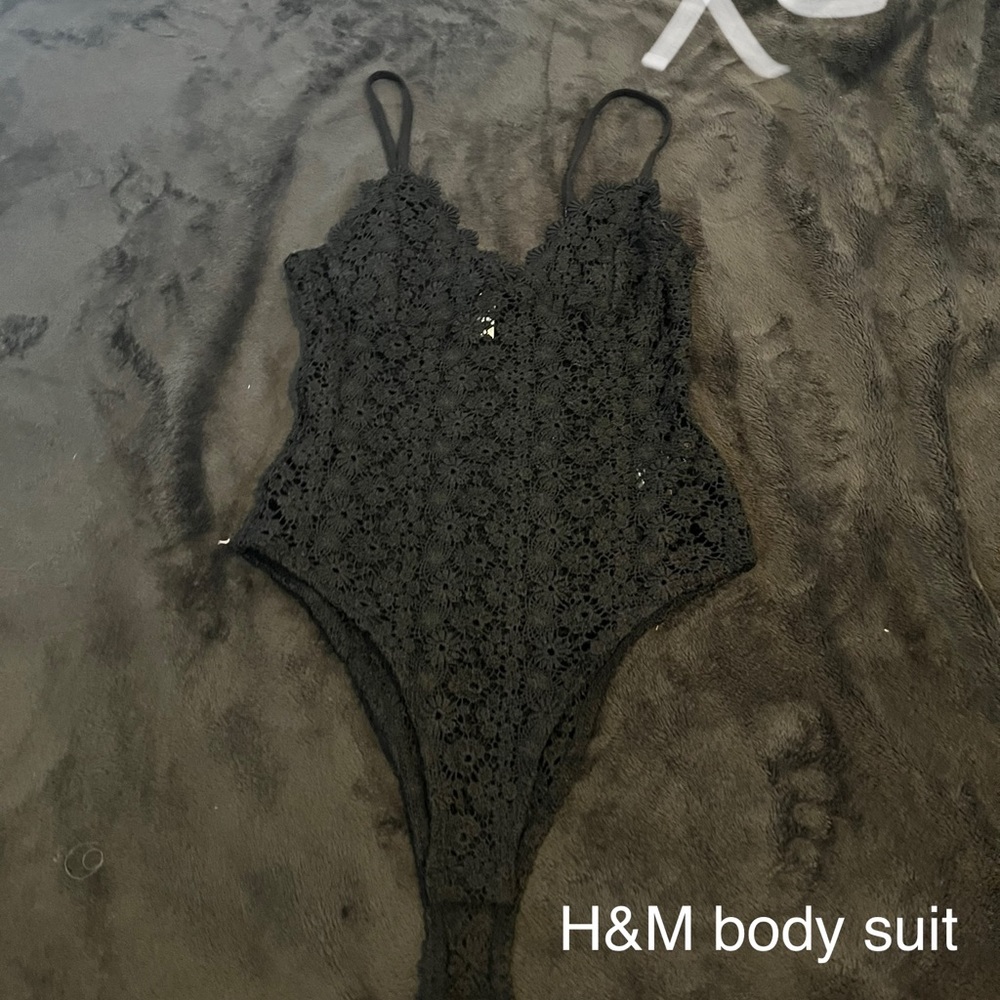 H & M lace body suit